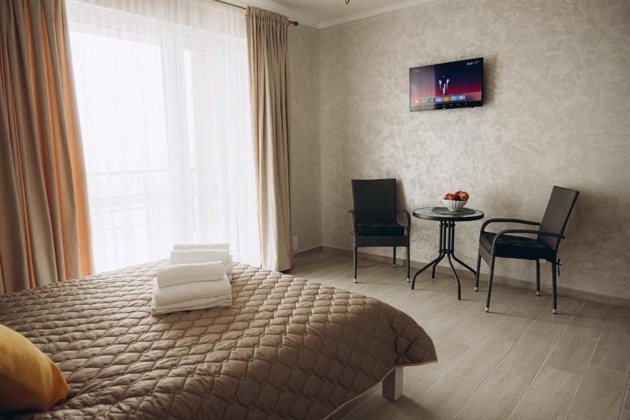 Три Слона Hotel Zatoka Ngoại thất bức ảnh