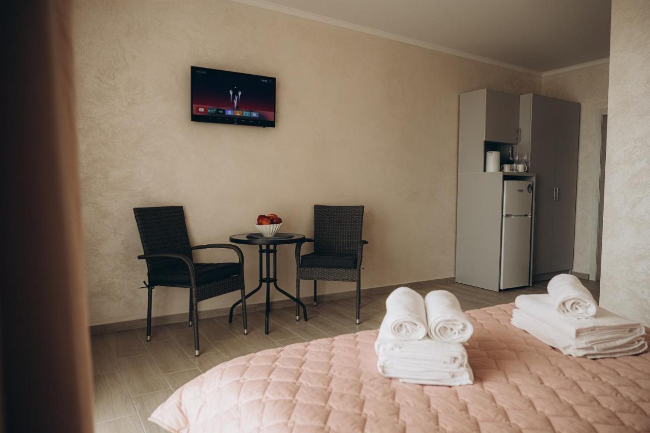 Три Слона Hotel Zatoka Ngoại thất bức ảnh