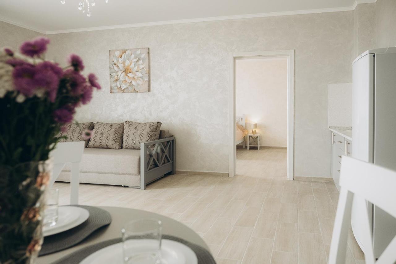 Три Слона Hotel Zatoka Ngoại thất bức ảnh