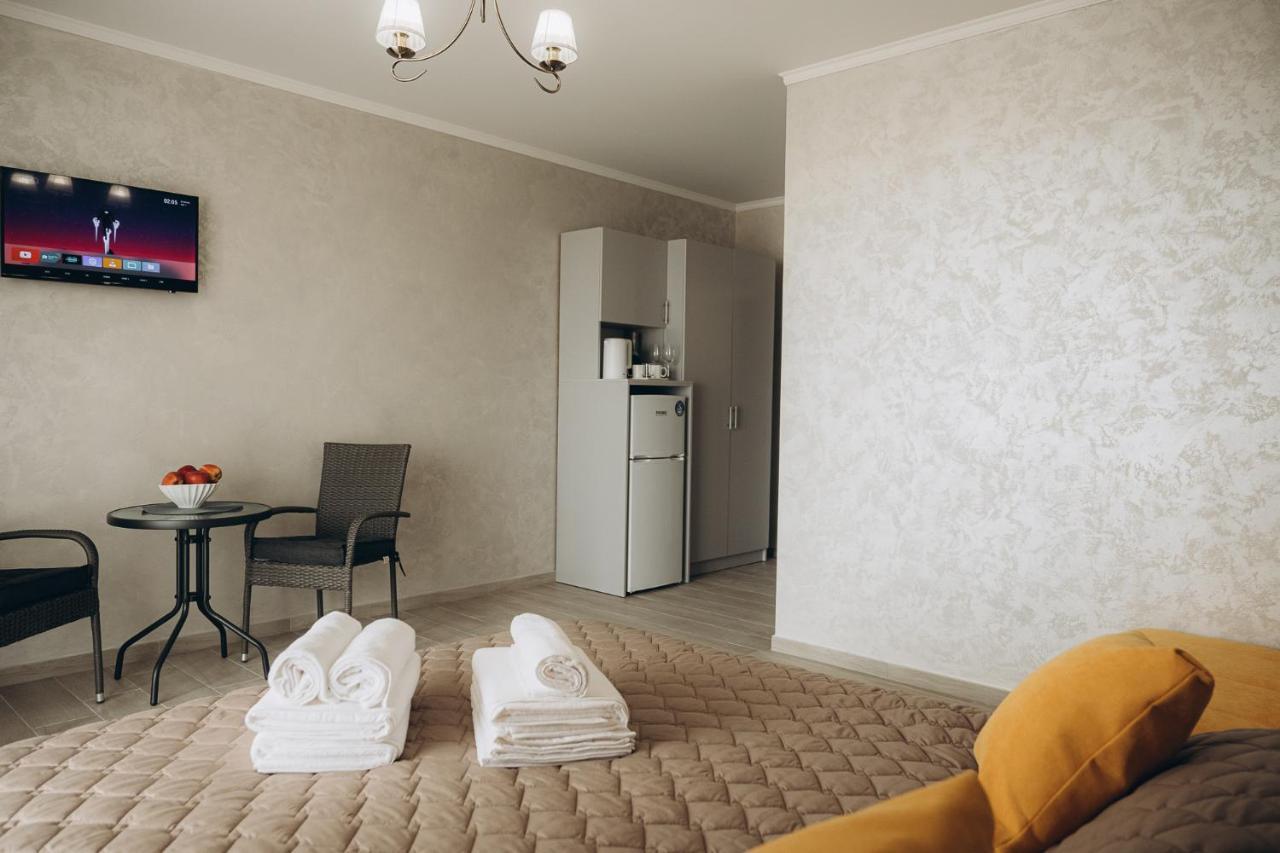Три Слона Hotel Zatoka Ngoại thất bức ảnh