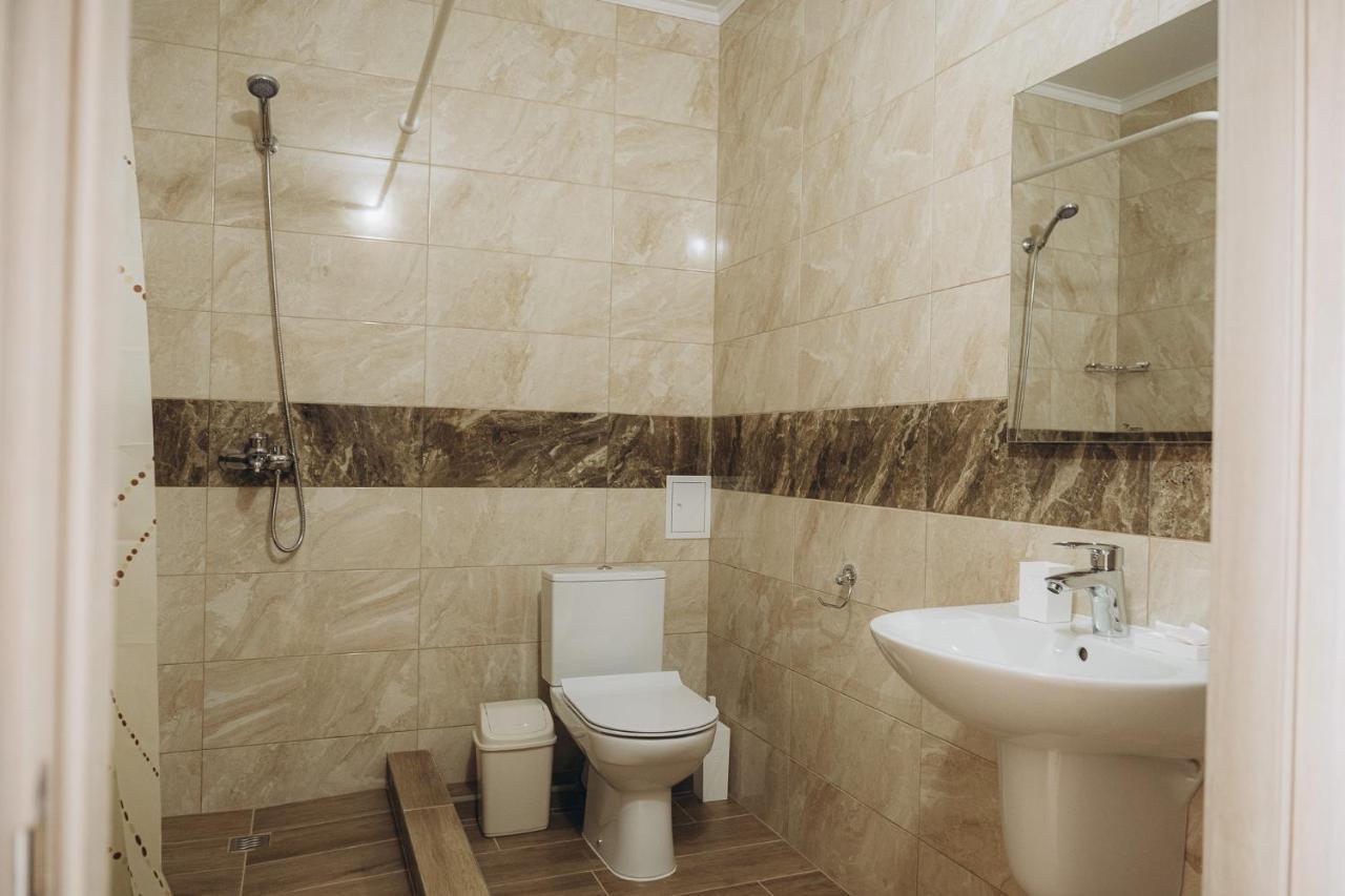 Три Слона Hotel Zatoka Ngoại thất bức ảnh