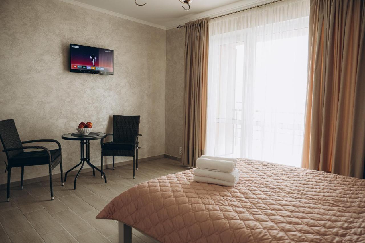 Три Слона Hotel Zatoka Ngoại thất bức ảnh