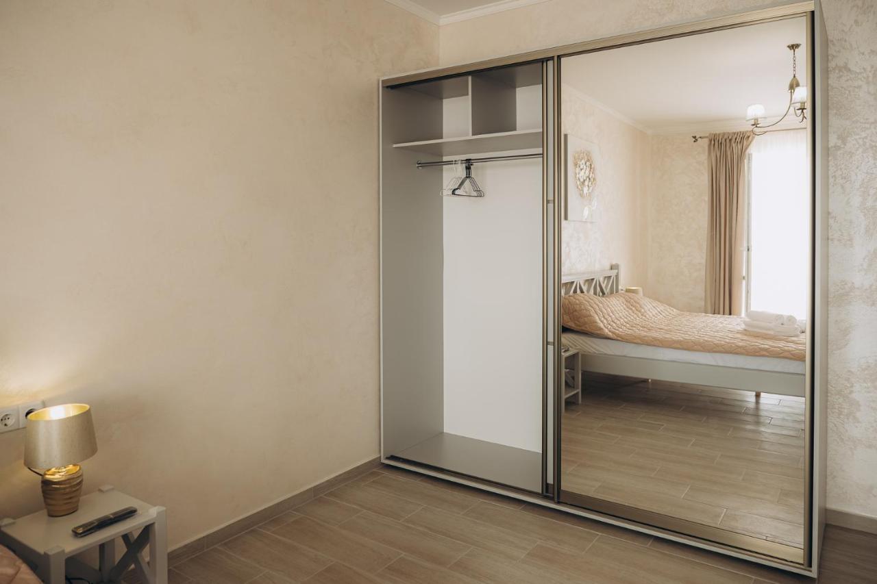 Три Слона Hotel Zatoka Ngoại thất bức ảnh