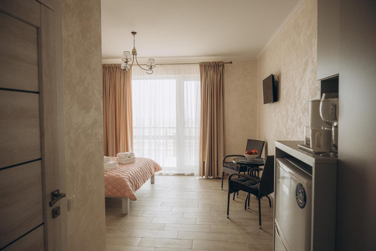 Три Слона Hotel Zatoka Ngoại thất bức ảnh