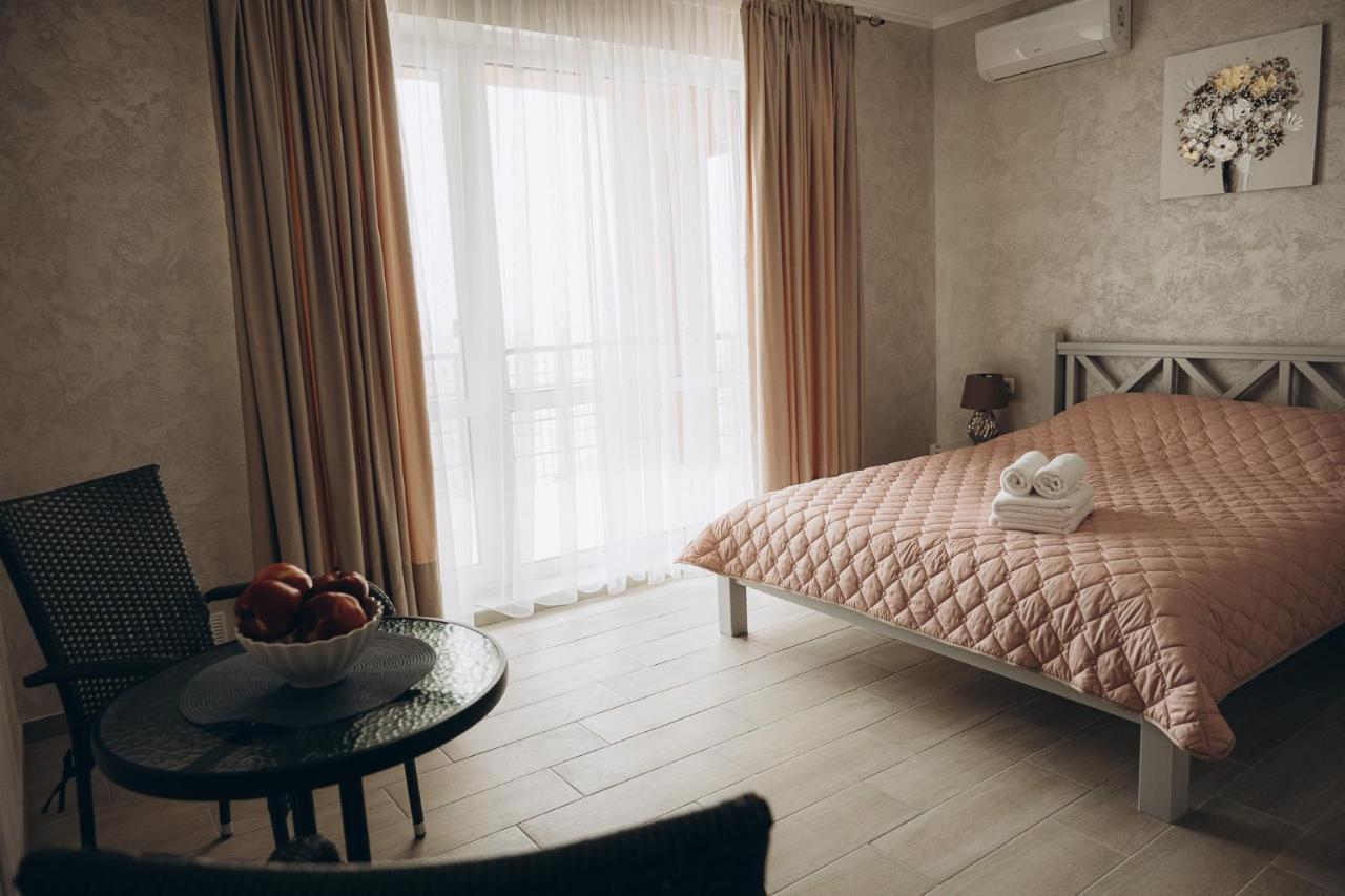 Три Слона Hotel Zatoka Ngoại thất bức ảnh