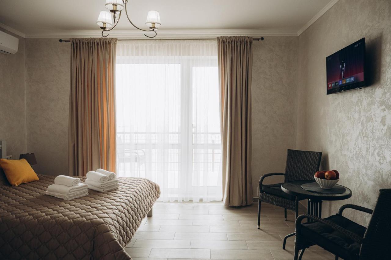 Три Слона Hotel Zatoka Ngoại thất bức ảnh