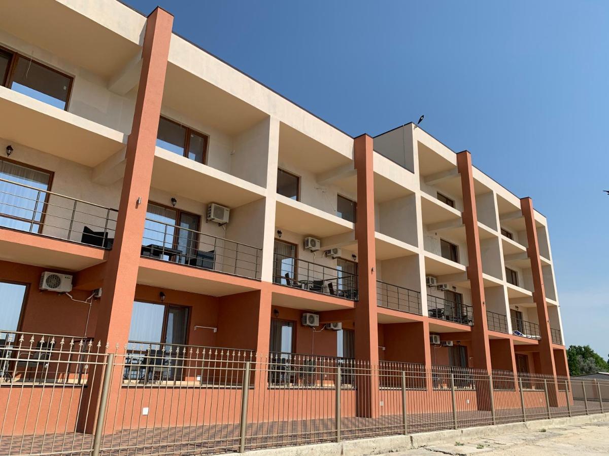 Три Слона Hotel Zatoka Ngoại thất bức ảnh