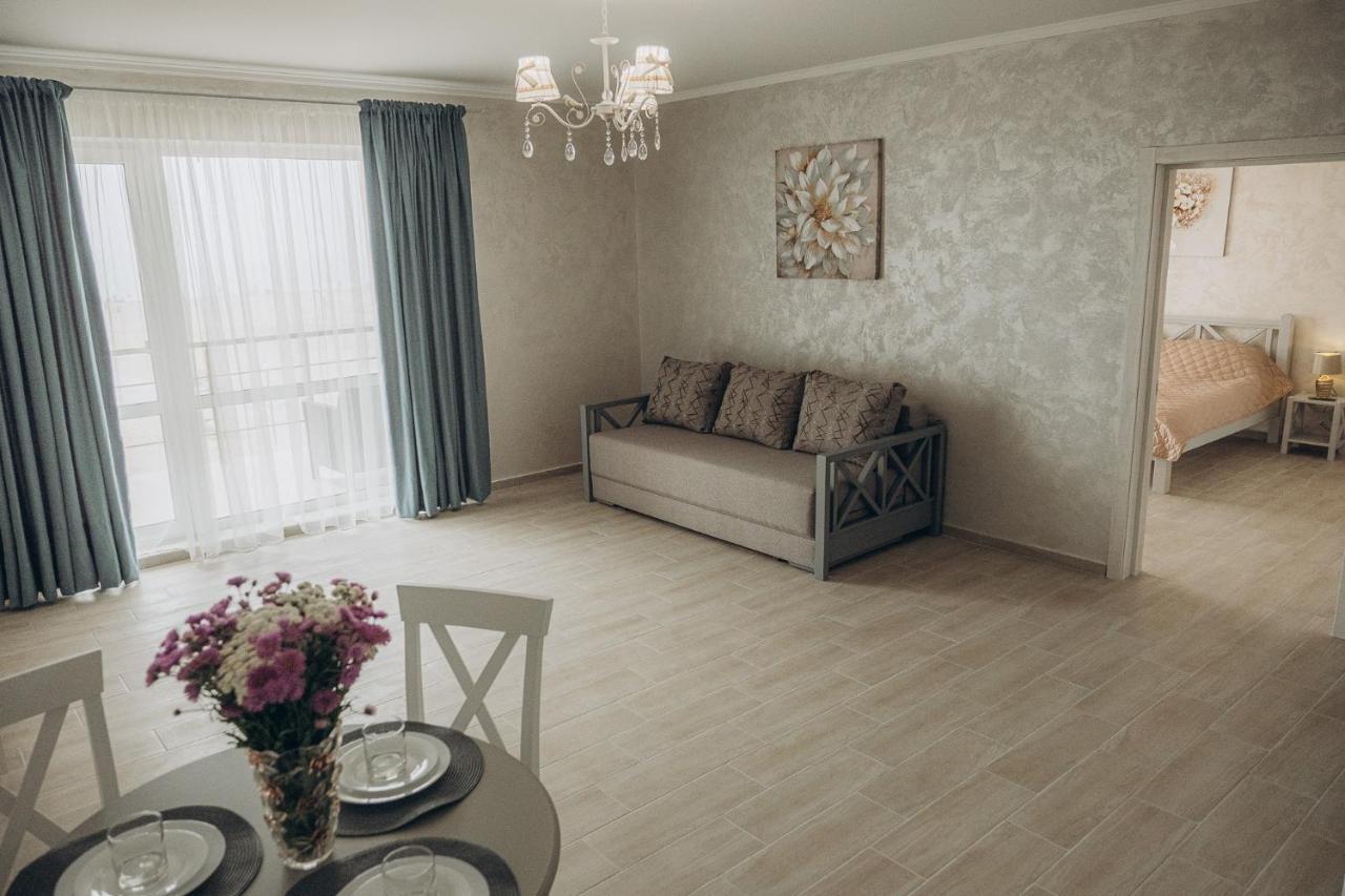 Три Слона Hotel Zatoka Ngoại thất bức ảnh